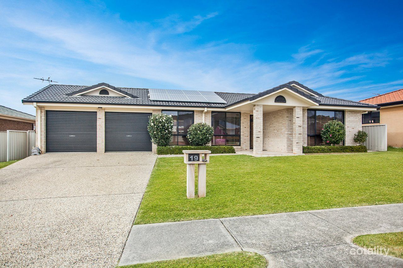 19 Bluehaven Dr, Old Bar, NSW 2430