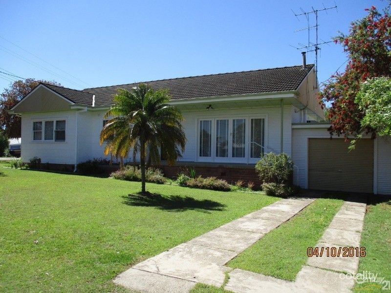 8 Hooke St, Taree, NSW 2430