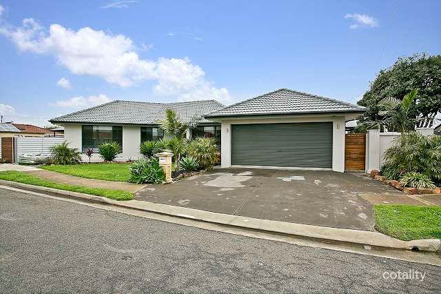 1 Bermuda Ave, West Lakes Shore, SA 5020