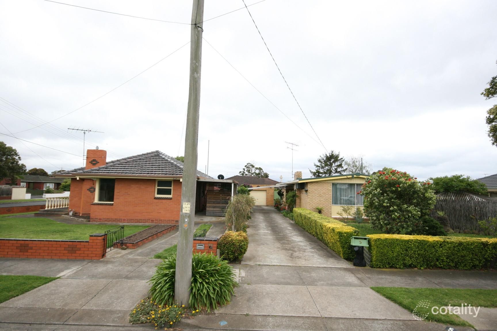 5 Charles St, Newcomb, VIC 3219