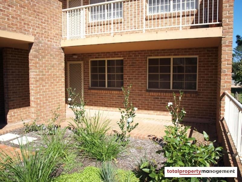 17/1 Waddell Pl, Curtin, ACT 2605