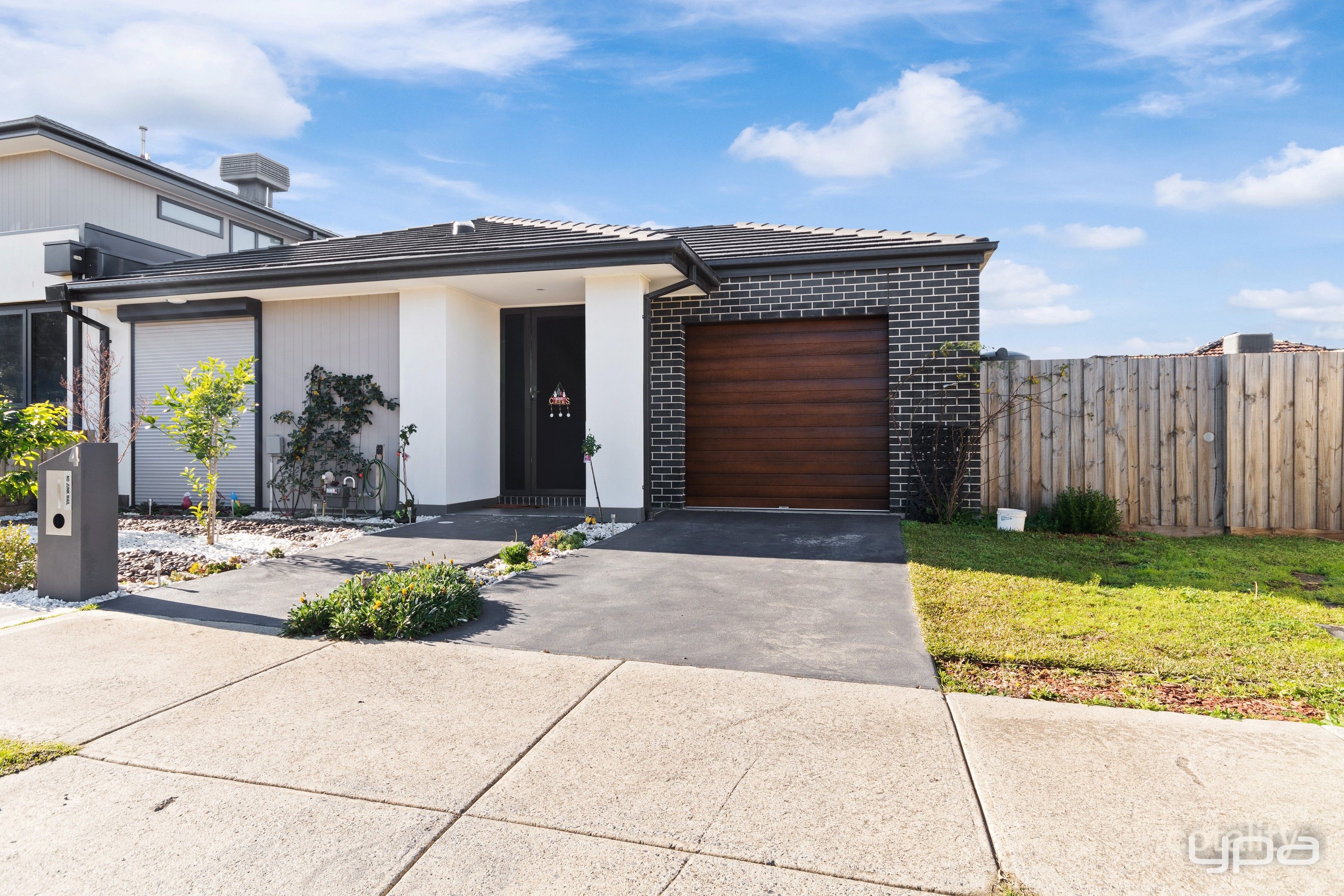4 Hensley Rd, Lalor, VIC 3075
