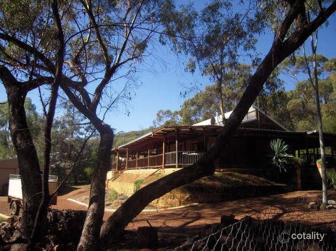 24 Henry St W, Toodyay, WA 6566