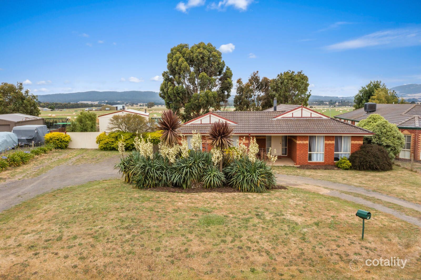16 Gwen Pl, Lancefield, VIC 3435