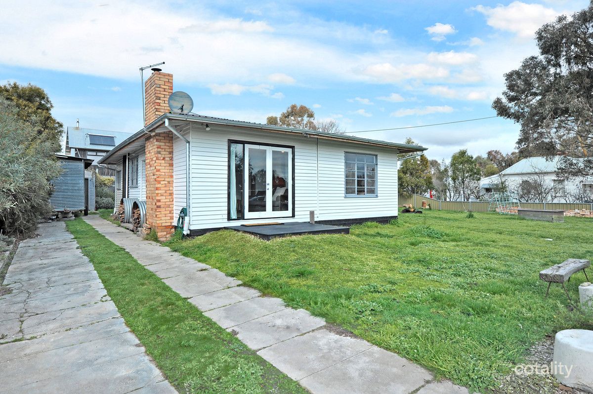 19 Cummins St, Beaufort, VIC 3373