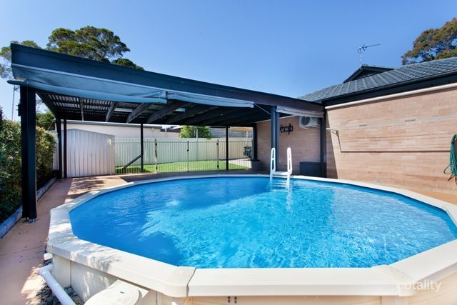 22 Fir Cres, Albion Park Rail, NSW 2527