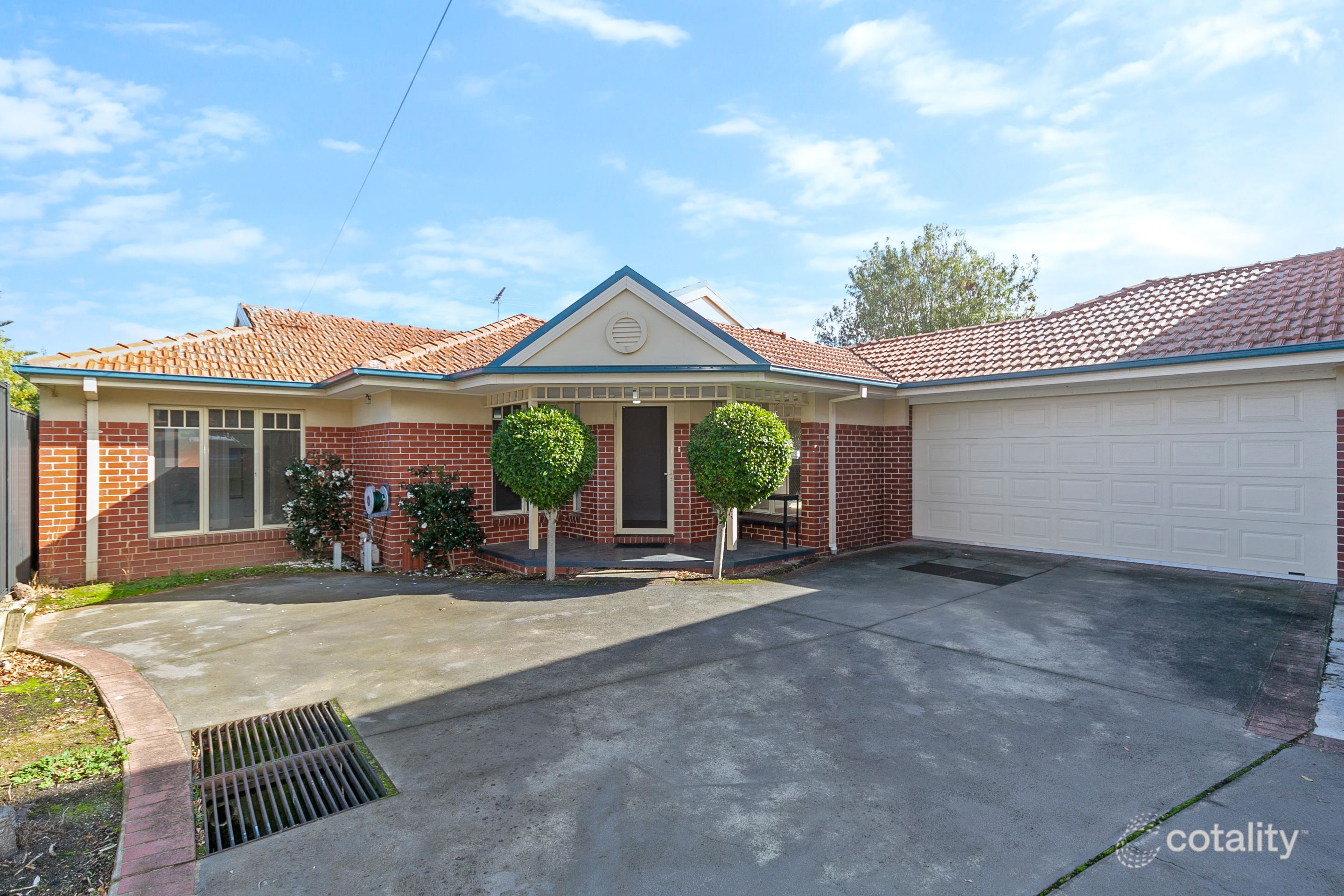 2/3 Meryl St, Doncaster East, VIC 3109