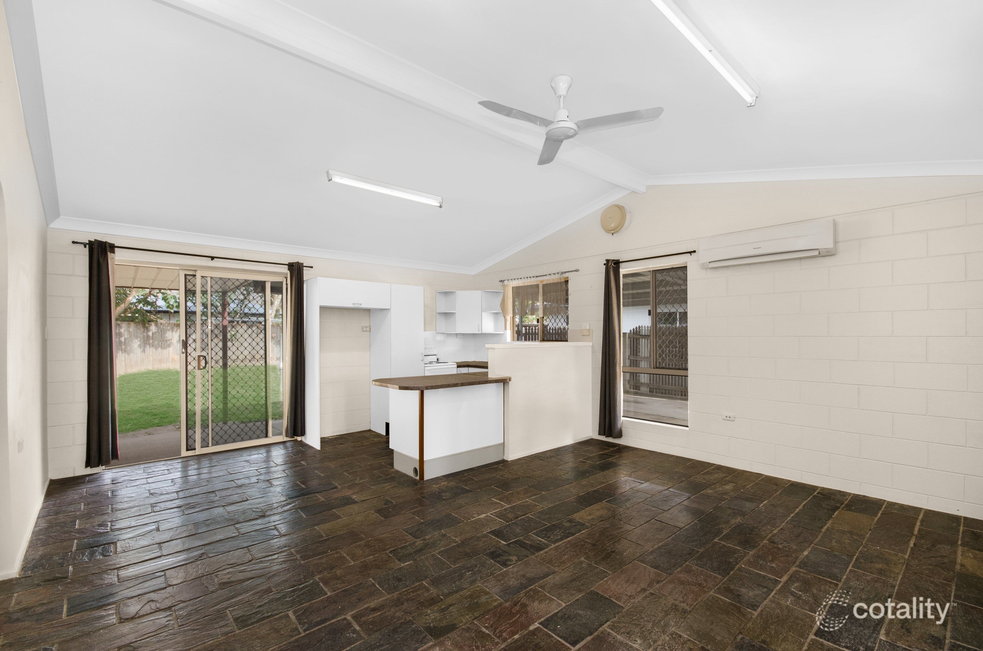 30 Leila Ave, Rasmussen, QLD 4815