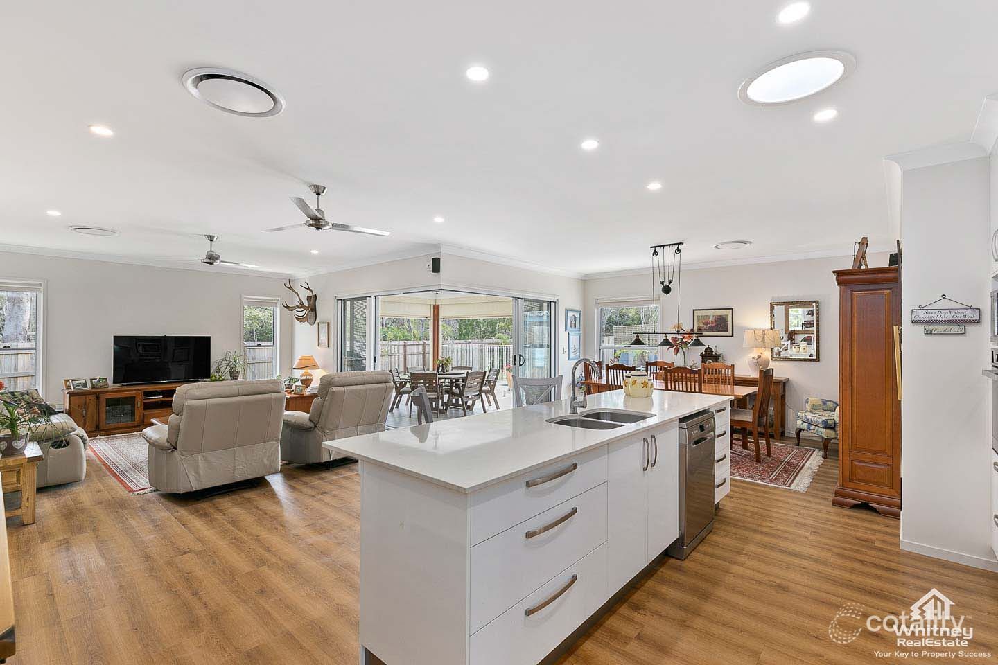 8 Oceanfront Ct, Urangan, QLD 4655