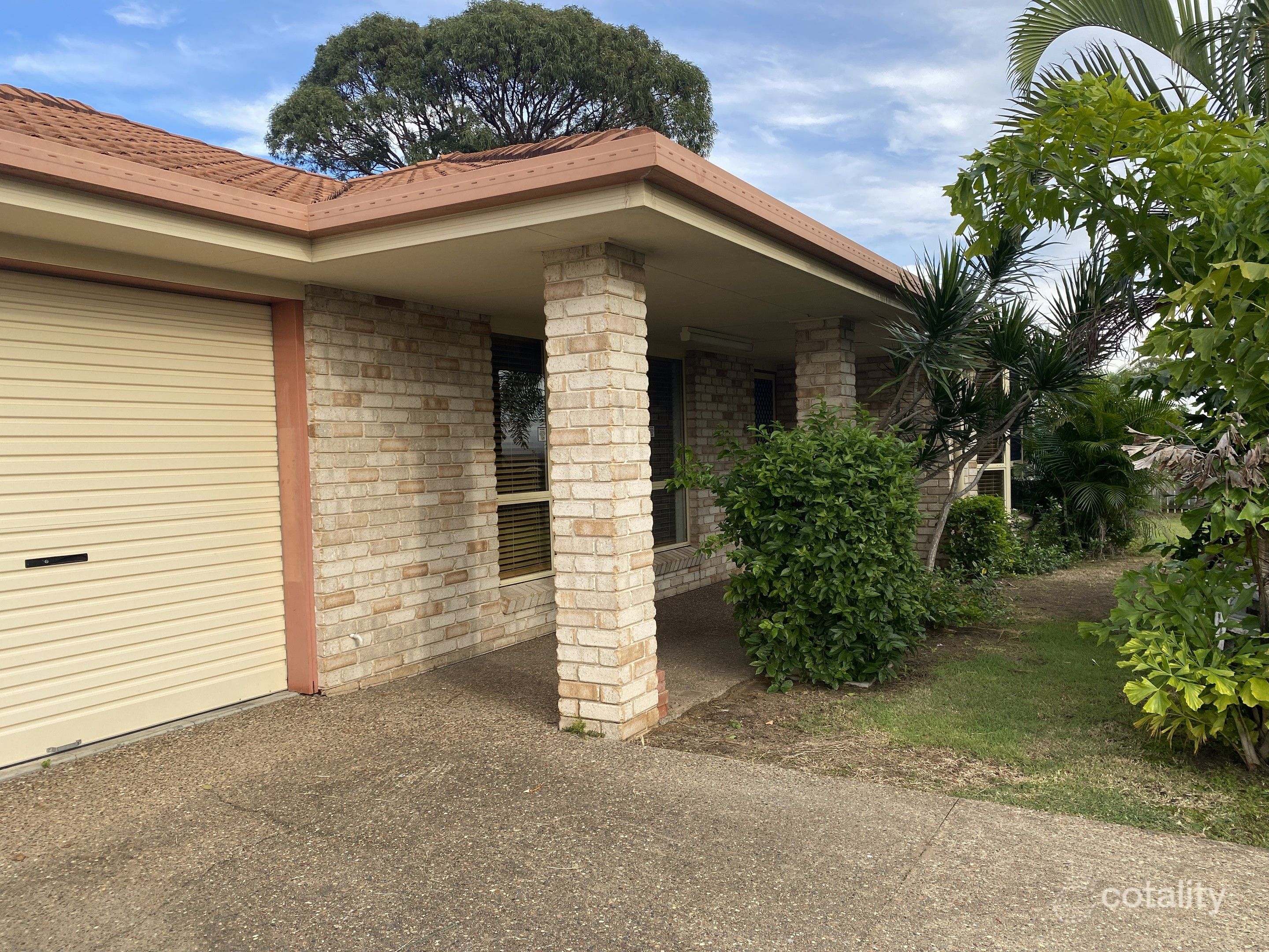 1/1 Twolyn St, Urangan, QLD 4655