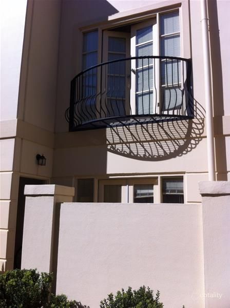 9/68 Cardwell St, Adelaide, SA 5000