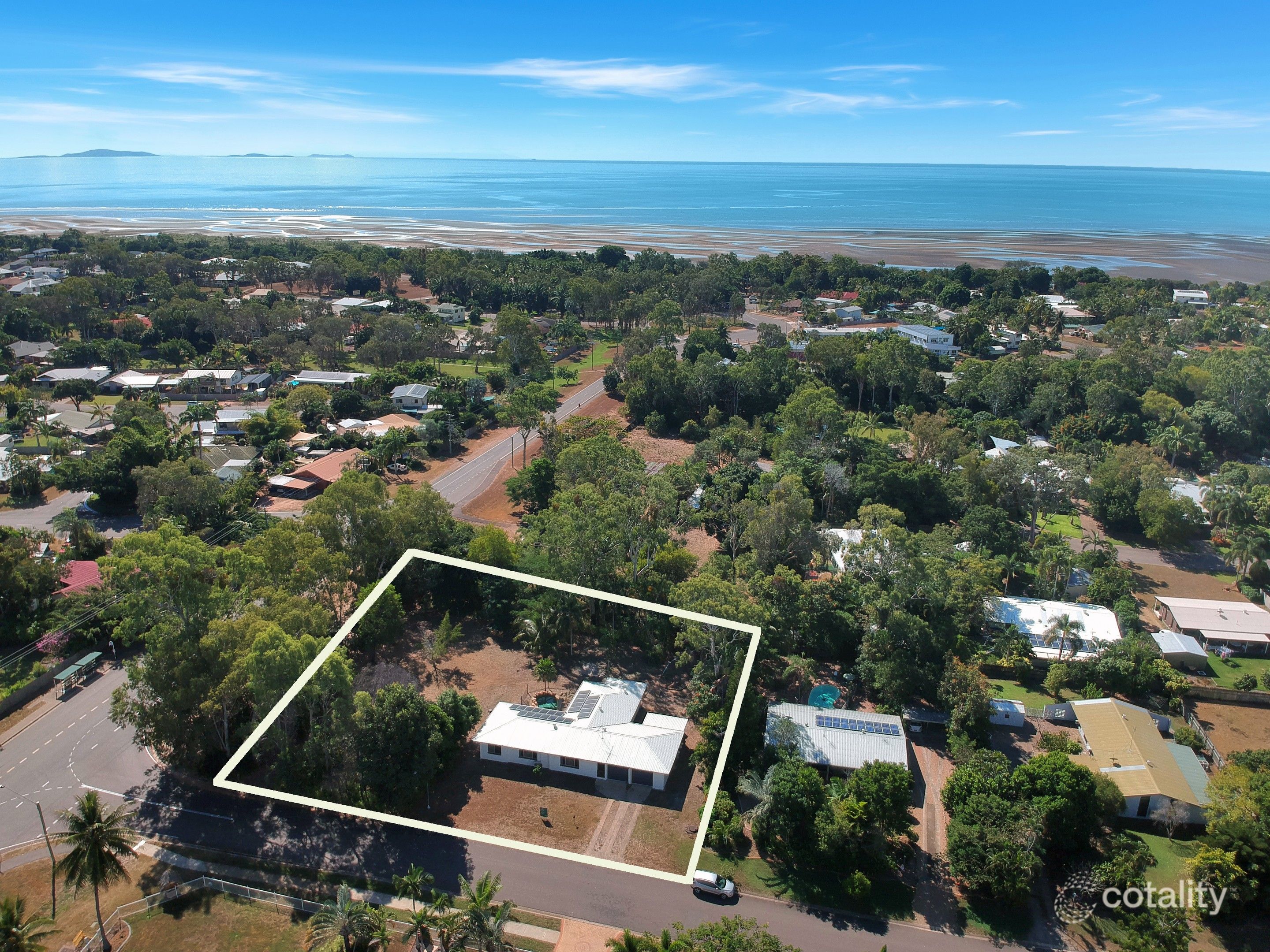 1 Balsam St, Bushland Beach, QLD 4818
