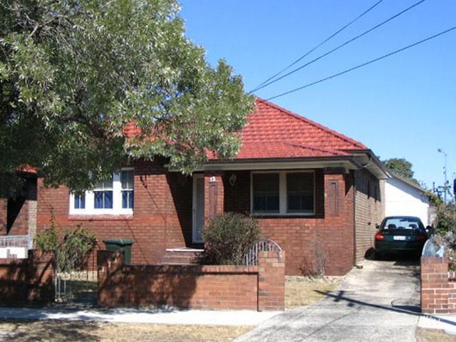 12 Casino St, Eastlakes, NSW 2018