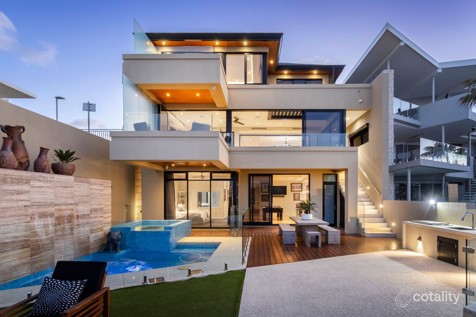 2 Southampton Lane, Mindarie, WA 6030