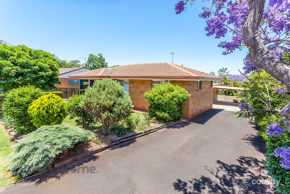2/37 Barrymount Cres, Mount Lofty, QLD 4350