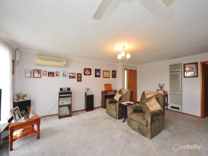 10 Edinburgh Cct, West Wodonga, VIC 3690