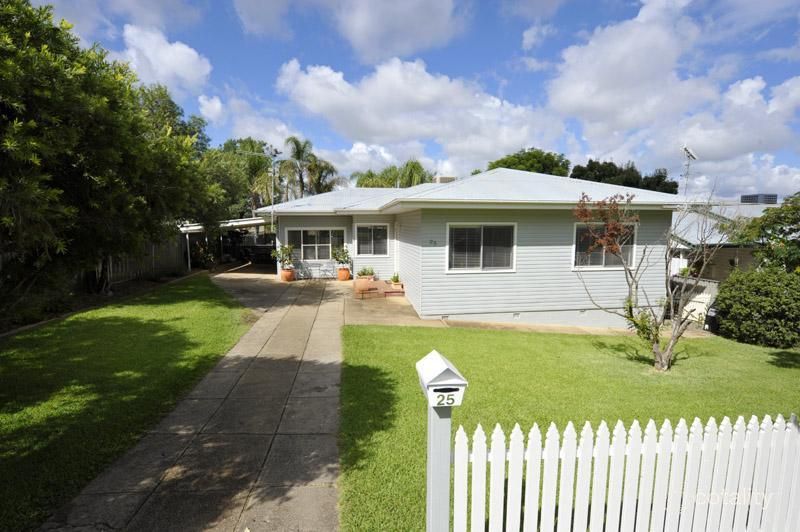 25 Sapphire Cres, East Tamworth, NSW 2340