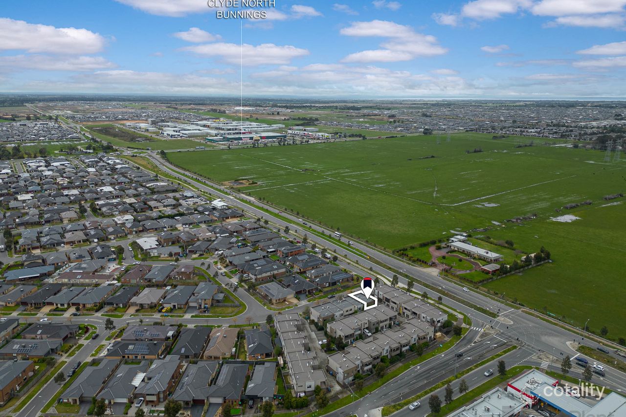 27 Freshfields Dr, Cranbourne North, VIC 3977