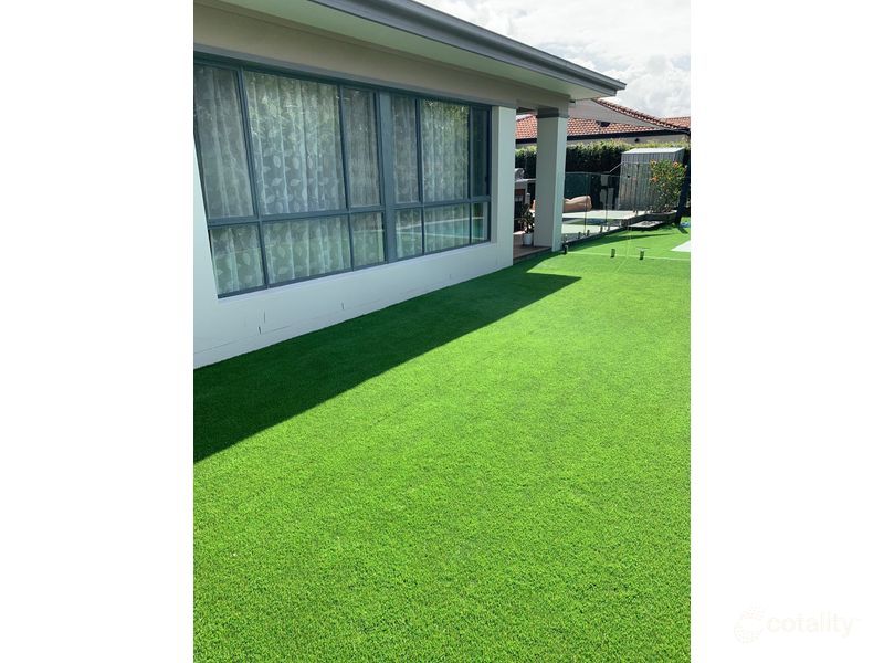 2001 Gracemere Gardens Cct, Hope Island, QLD 4212