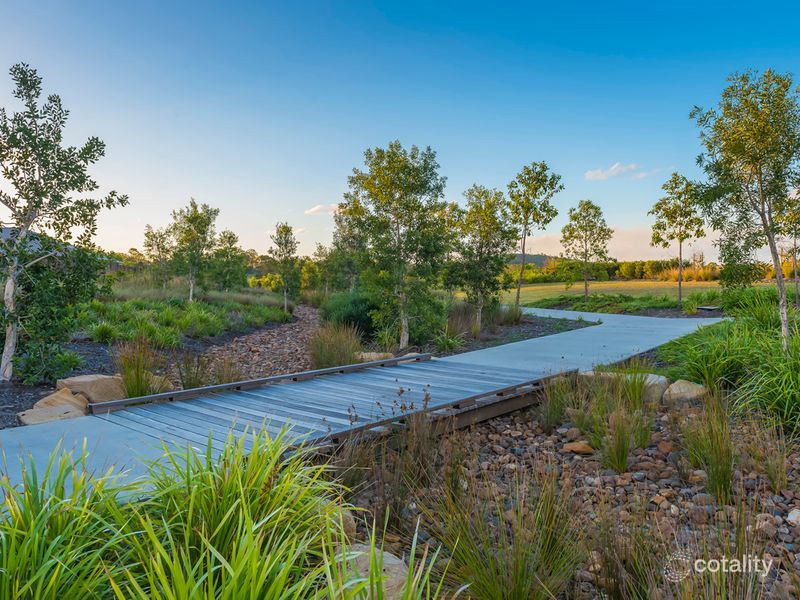 2/1 Kumbatine St, Pimpama, QLD 4209