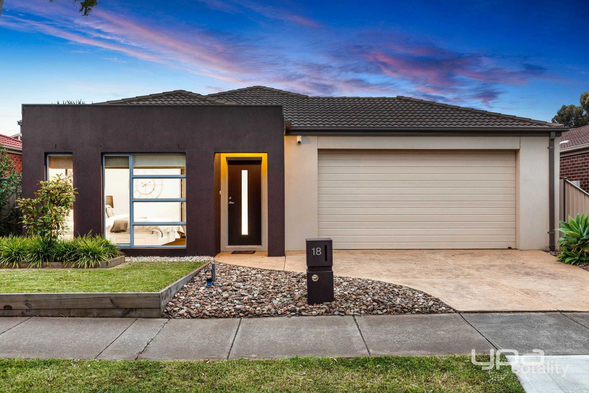 18 Burke Rd, Burnside Heights, VIC 3023