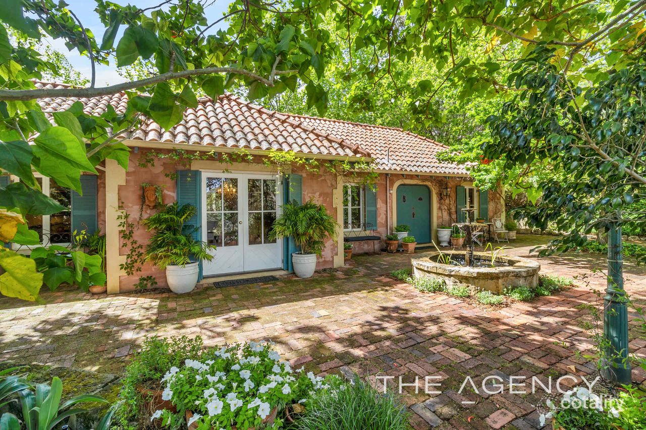 22 Dale Dr, Gooseberry Hill, WA 6076