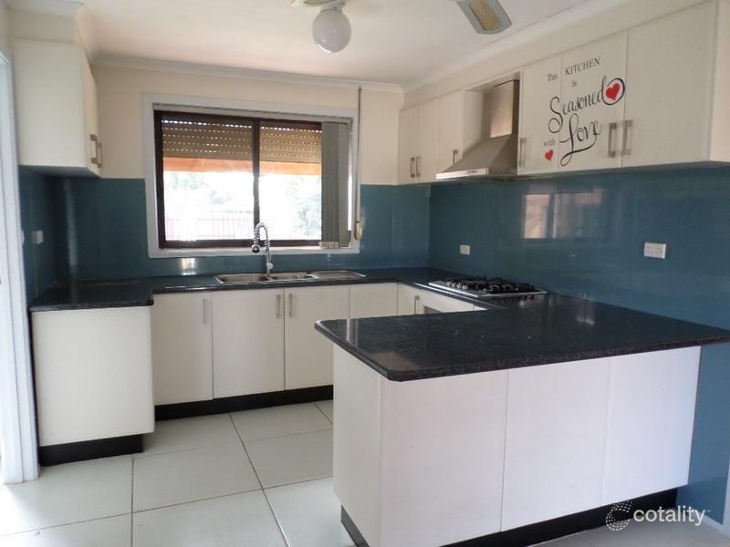 38 Leggatt St, Melton South, VIC 3338