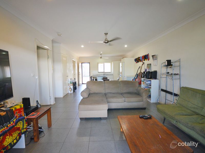 2/3 Caddy Cl, Rocky Point, QLD 4874