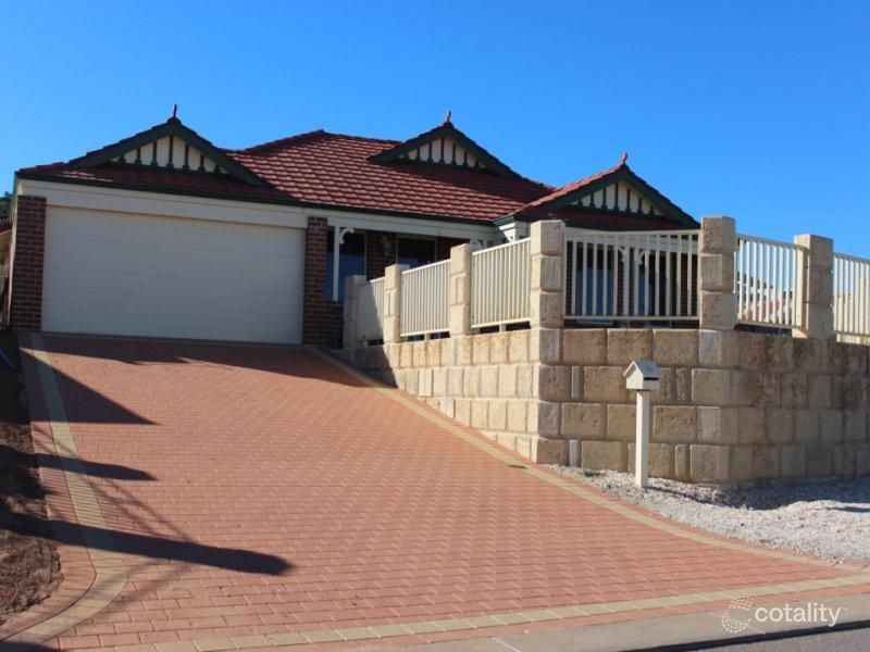 5 Seaview Bvd, Wandina, WA 6530