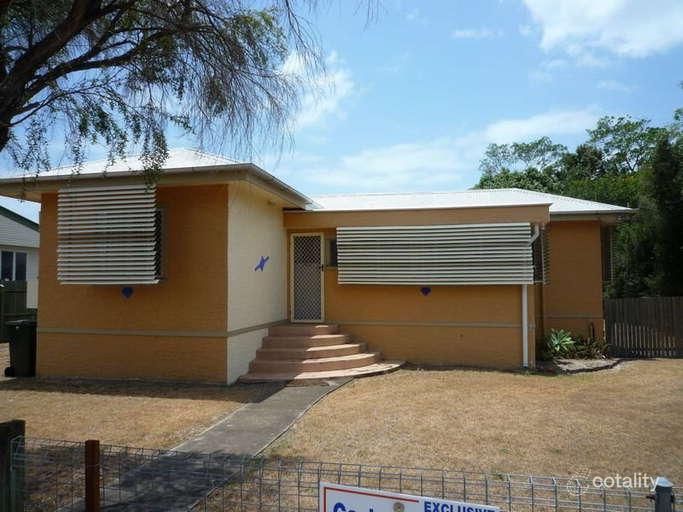 64 King St, Urangan, QLD 4655