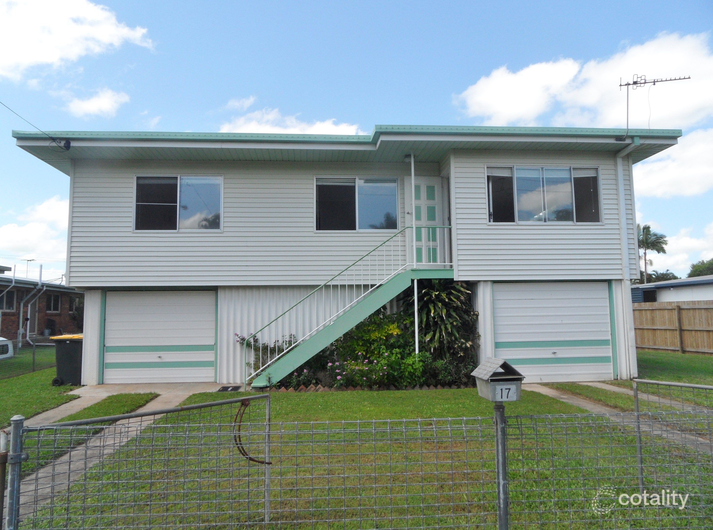 17 Lambrook Ct, Alexandra, QLD 4740