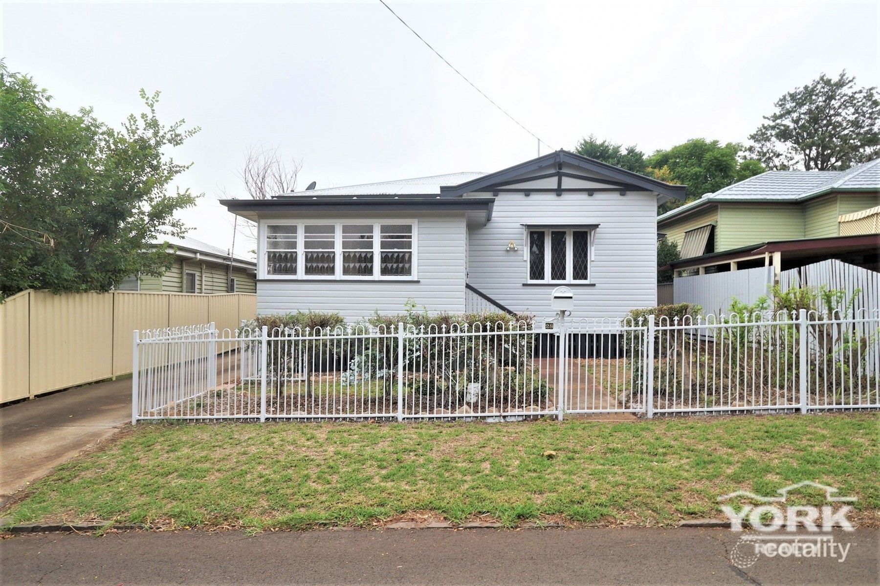 28 Clark St, South Toowoomba, QLD 4350