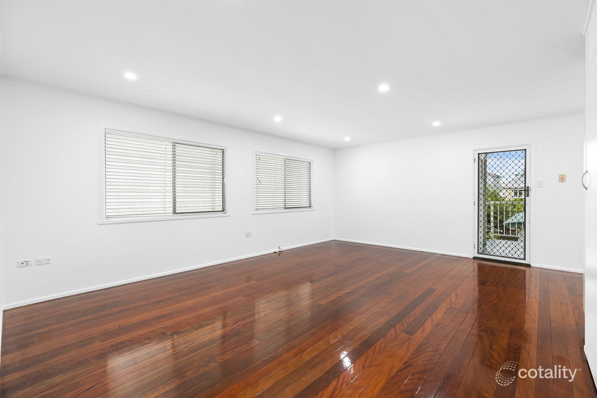 32 Lower Brighton Tce, Sandgate, QLD 4017