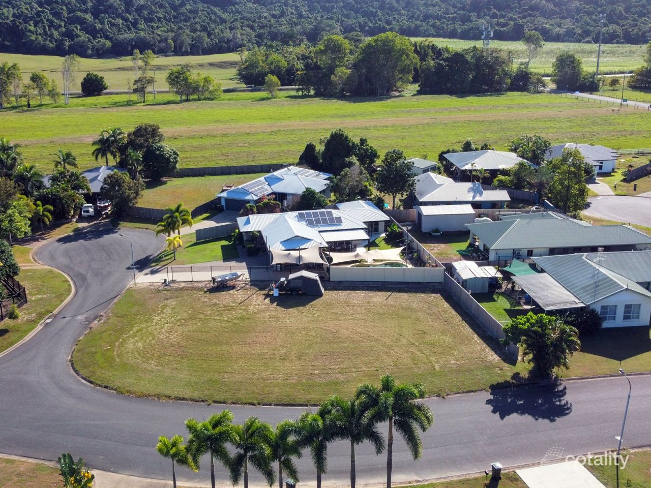 1 Sylvia Cl, Wonga Beach, QLD 4873