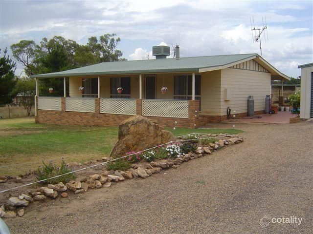 86-88 Narragal St, Geurie, NSW 2818