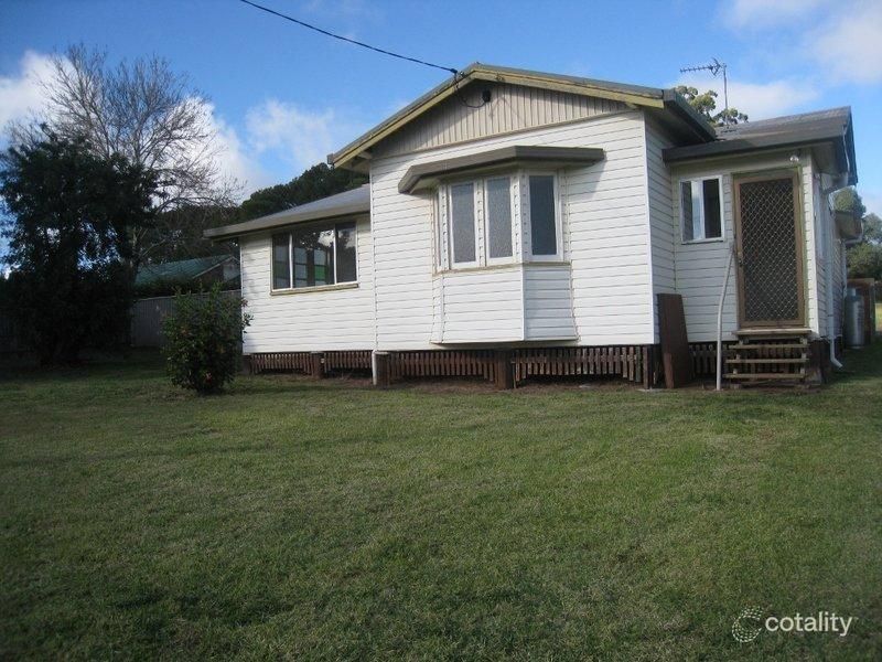 14 Mcintyre St, Centenary Heights, QLD 4350