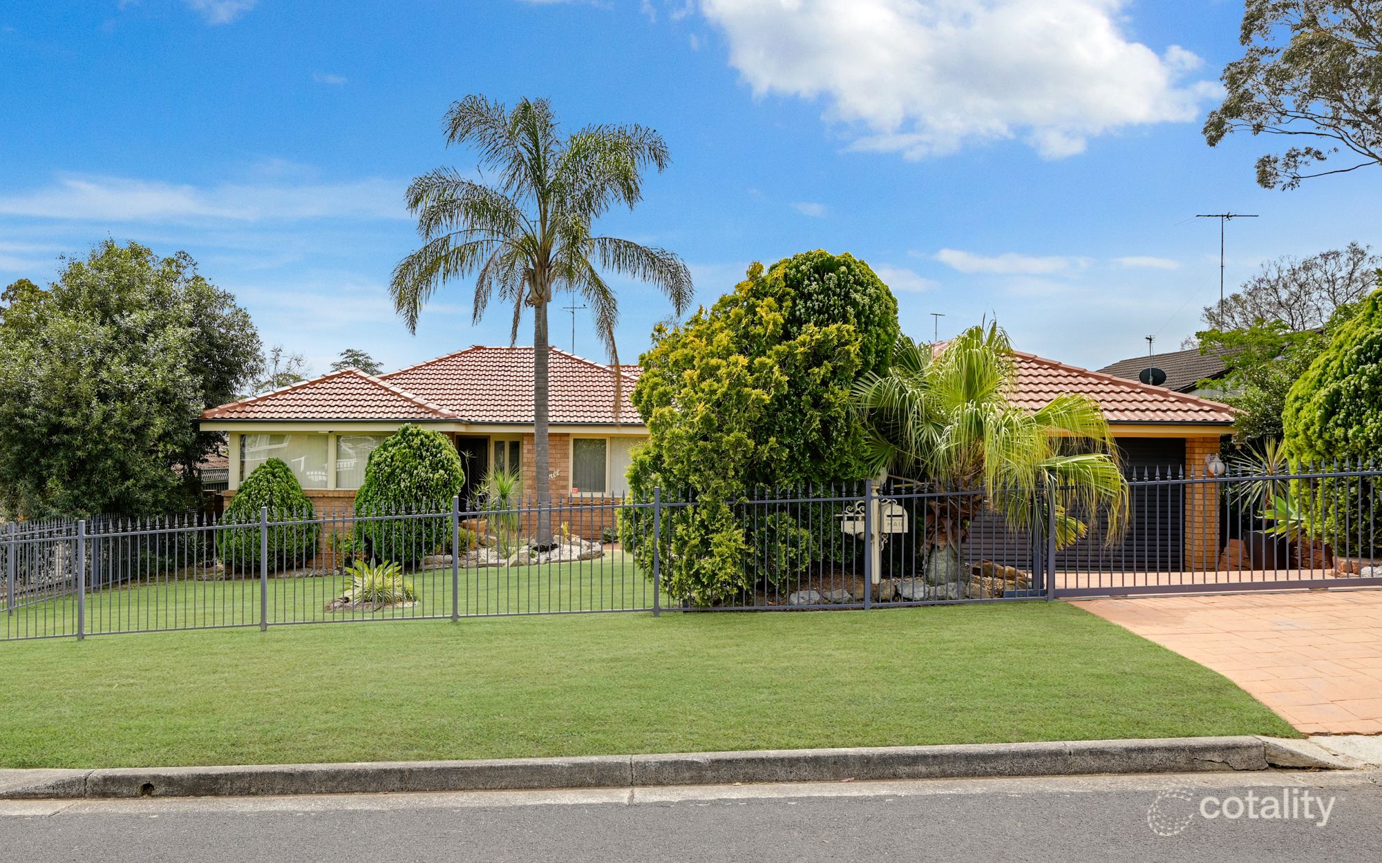 3 Tisher Pl, Ambarvale, NSW 2560
