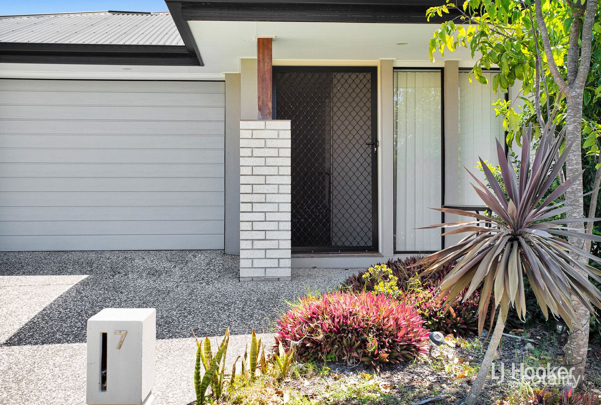 7 Dolostone St, Yarrabilba, QLD 4207