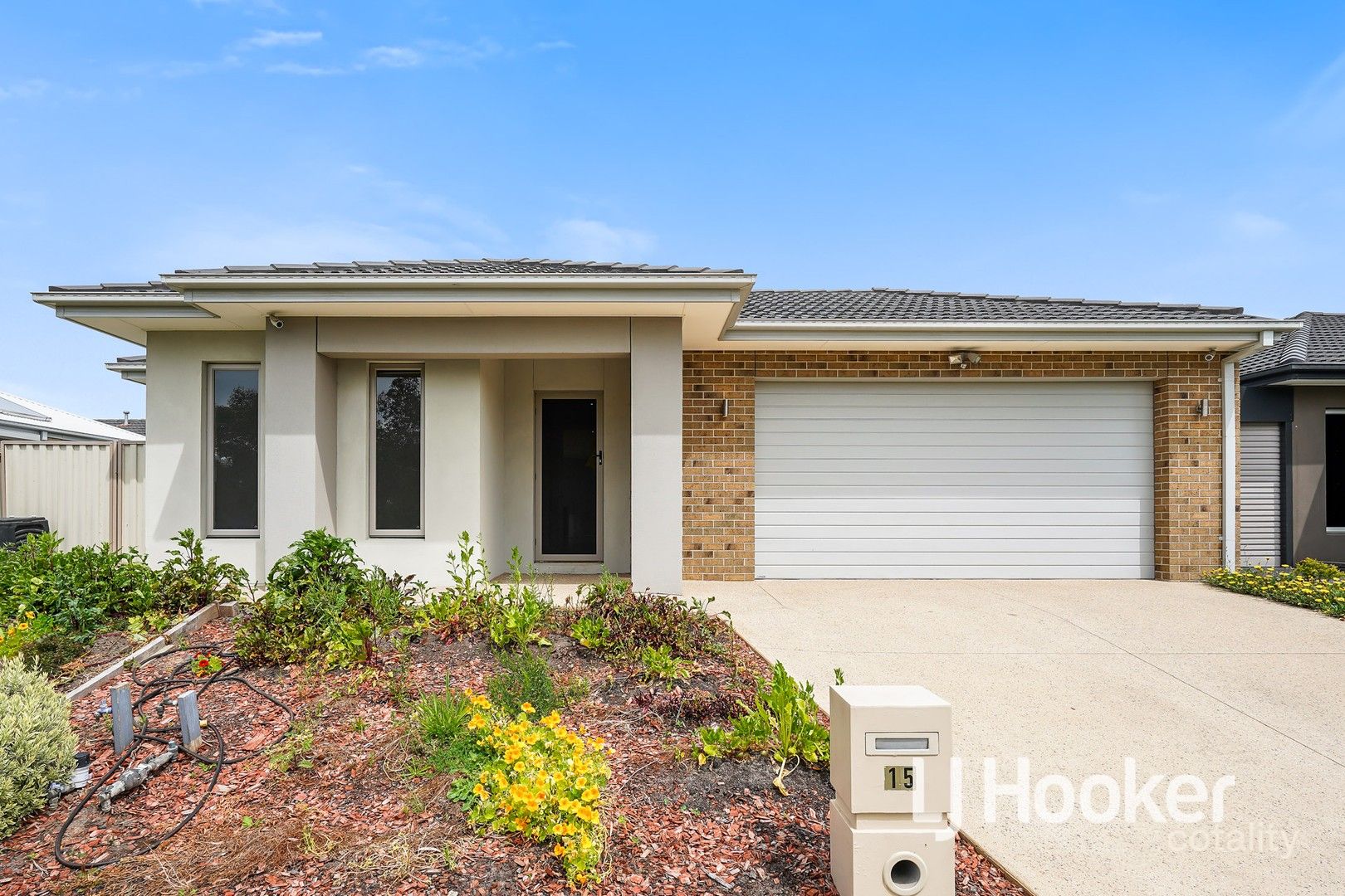 15 Edenbrook Cct, Pakenham, VIC 3810