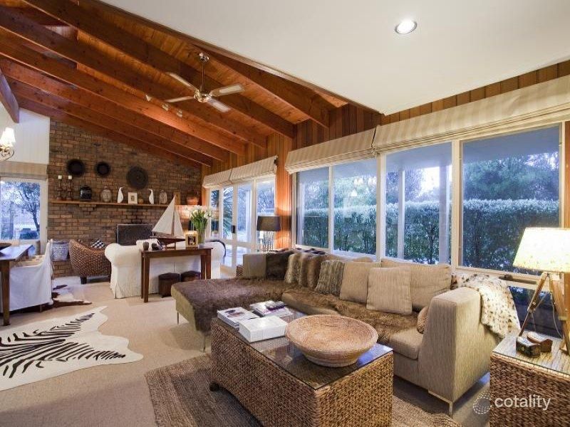 9 Albert Ave, Aireys Inlet, VIC 3231