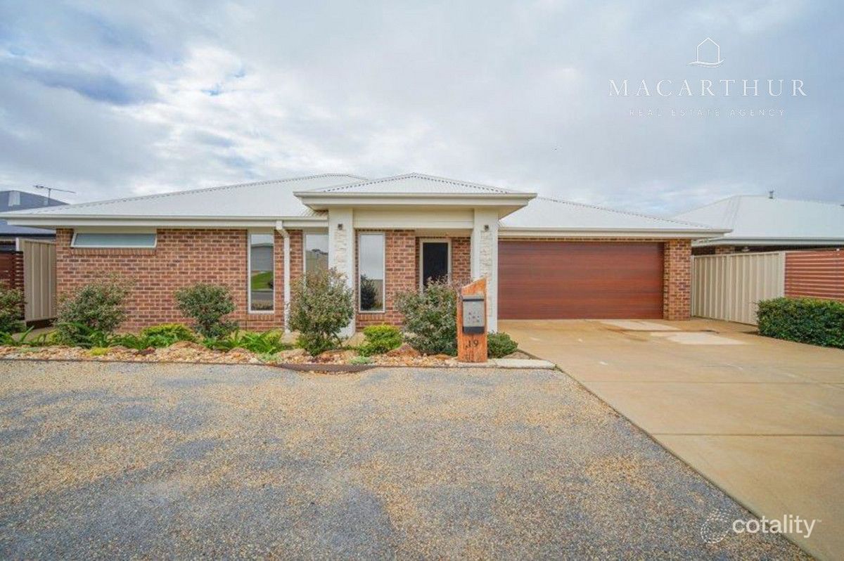 19 Goonawarra St, Gobbagombalin, NSW 2650