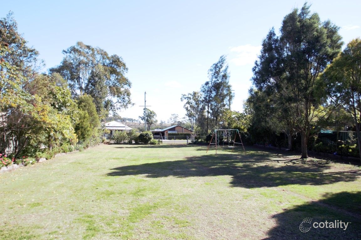 54 John St, Goombungee, QLD 4354