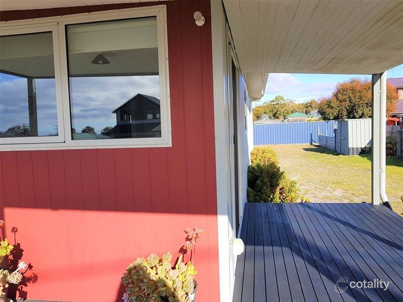 2 Albatross Gr, Scamander, TAS 7215