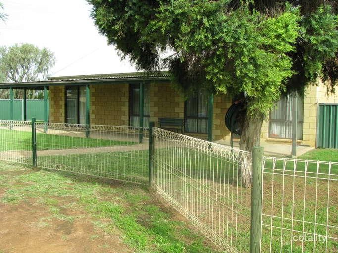 212 Cathundril St, Narromine, NSW 2821