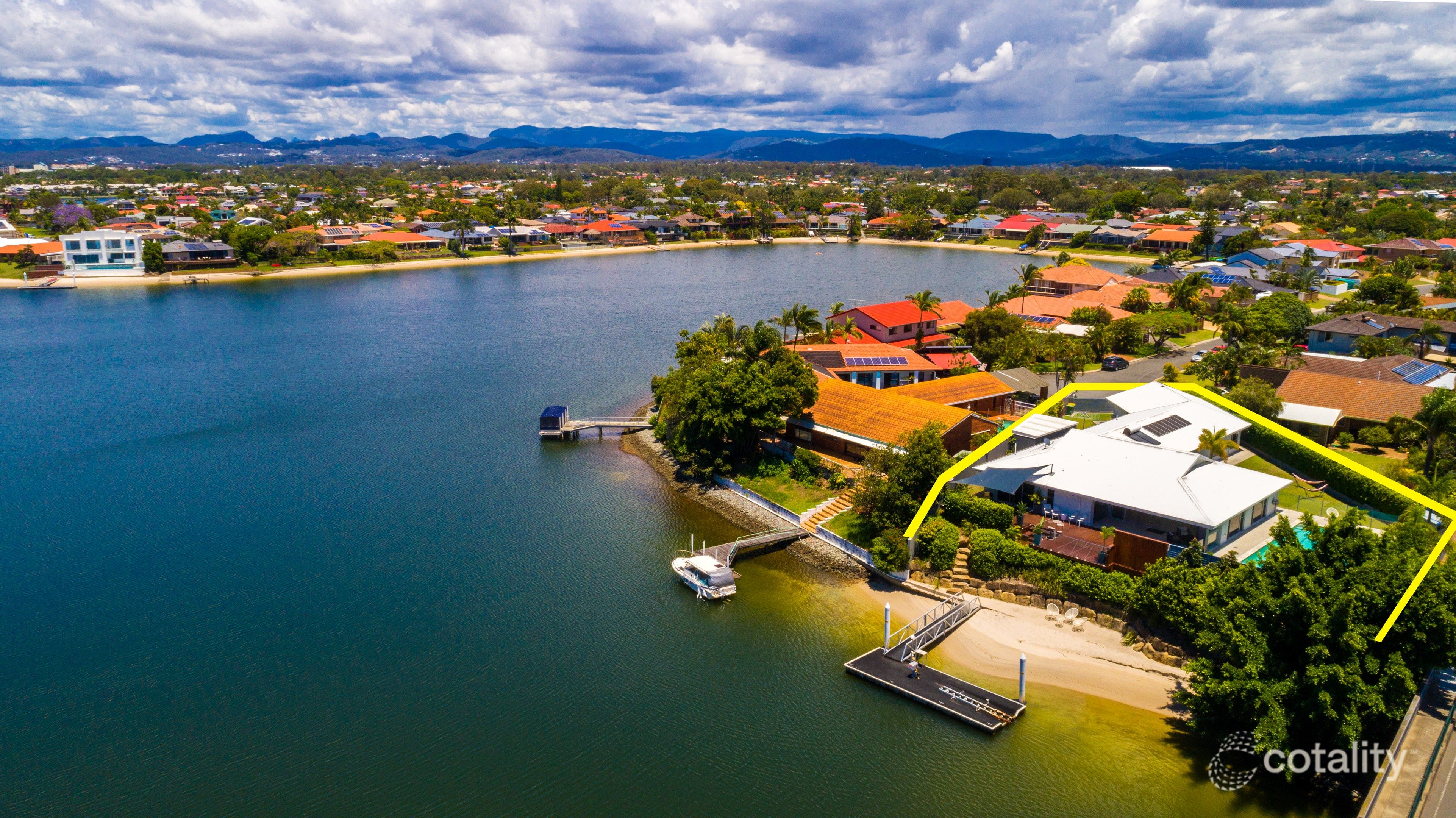 20 Salacia Ave, Mermaid Waters, QLD 4218