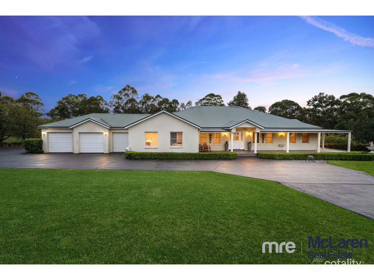 5 Benwerrin Cres, Grasmere, NSW 2570