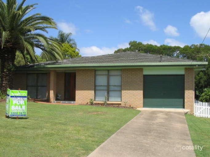 4 Olbern Cres, Yamanto, QLD 4305