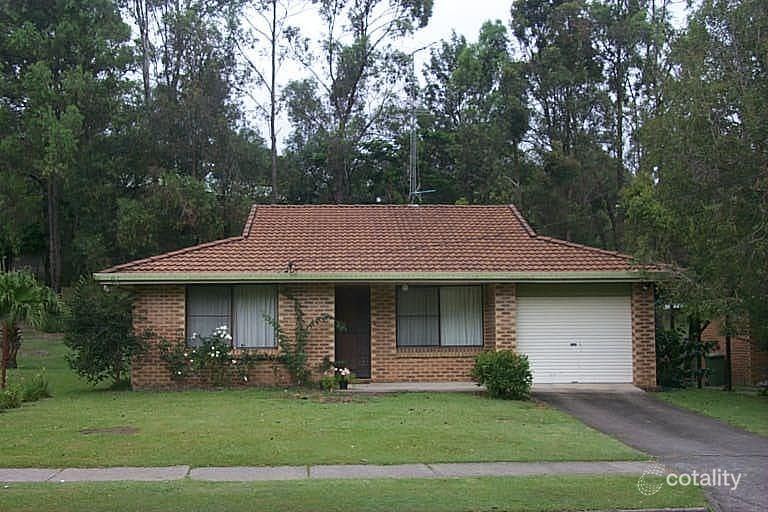 18 Macquarie Ave, Molendinar, QLD 4214