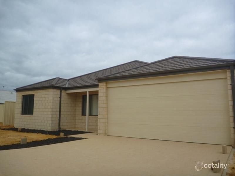 17 Riverside Otlk, Northam, WA 6401