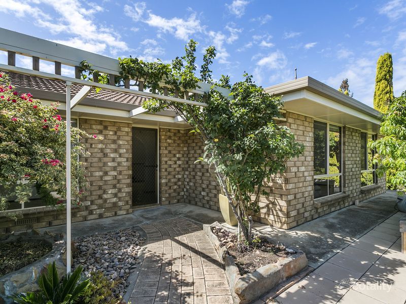 6 Osmanli Dr, Hallett Cove, SA 5158